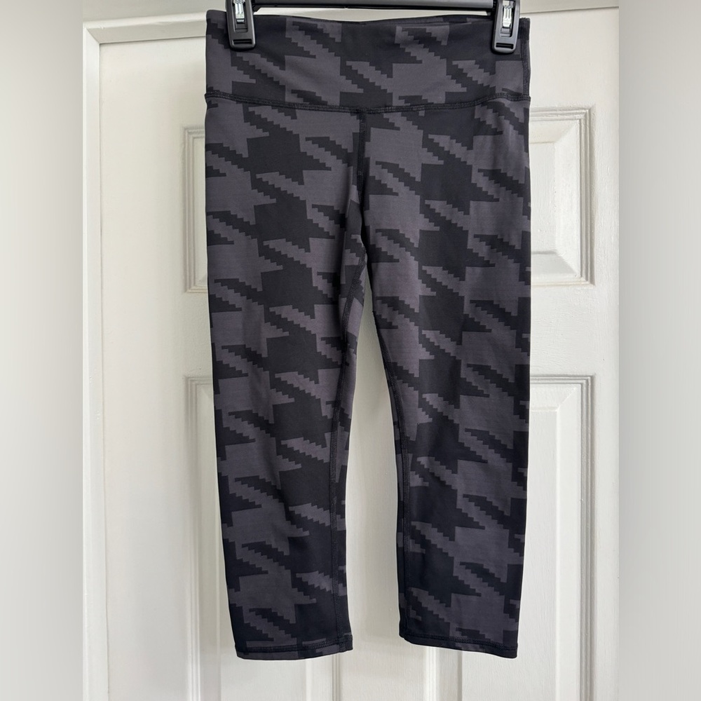 Alo high-waist airbrush capri